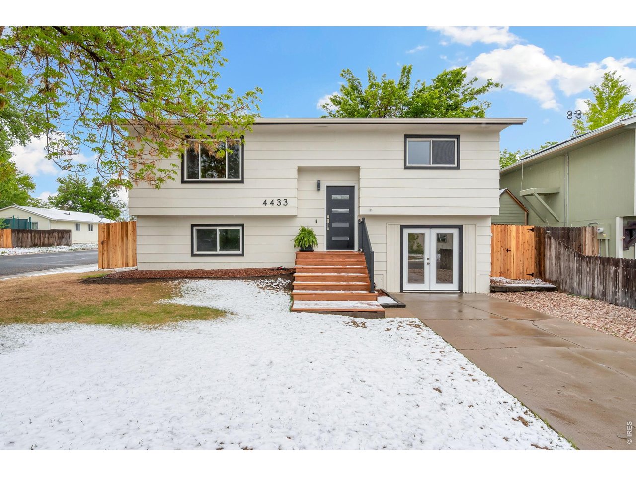 4433 Julian Ct