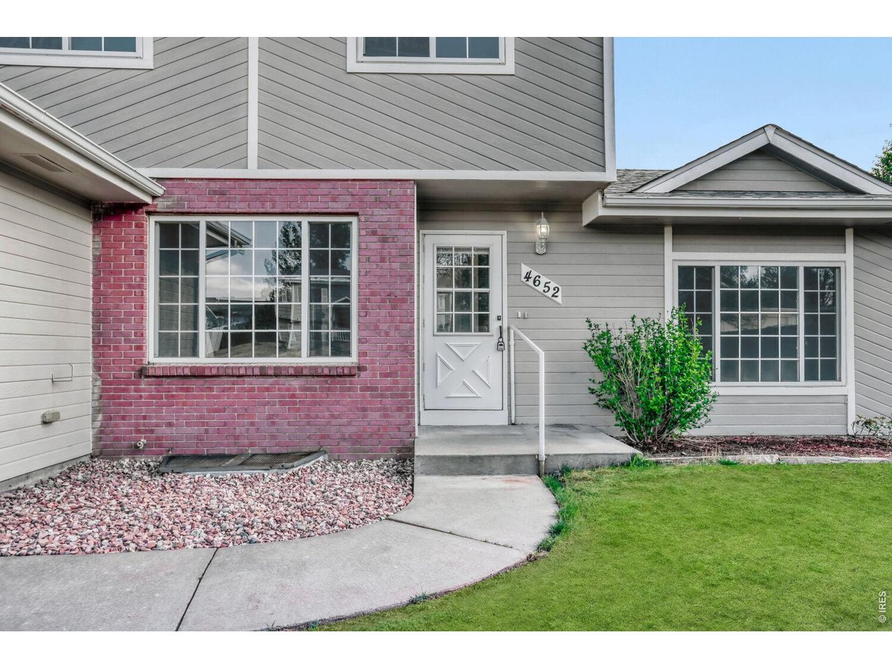 4652 Carlsbad Dr