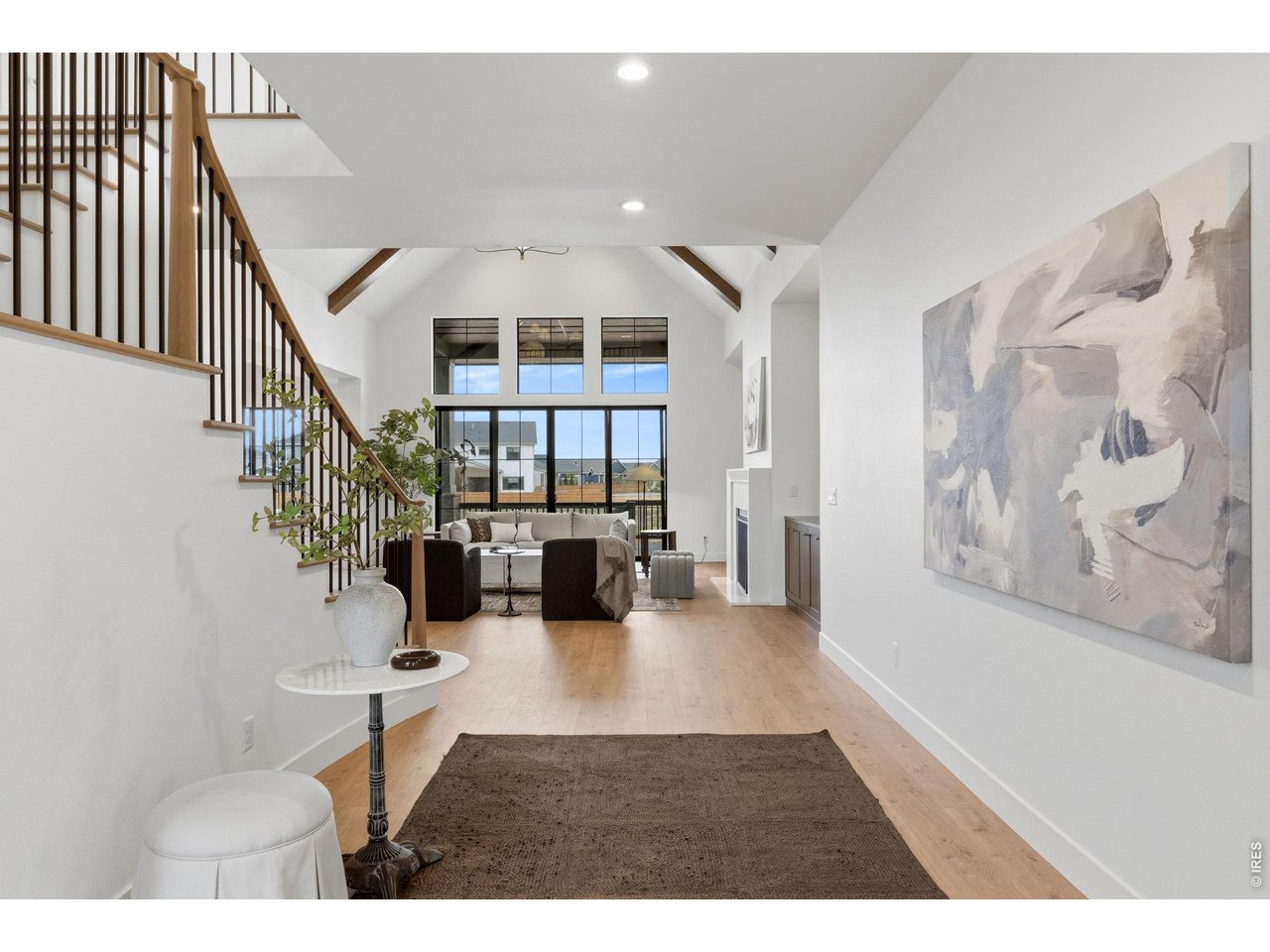 155 Boxwood Dr