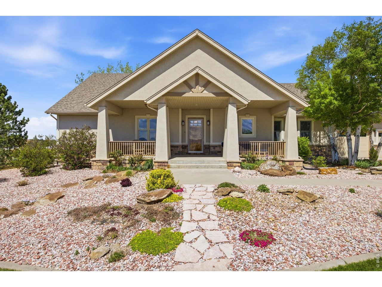 416 Hawks Nest Way