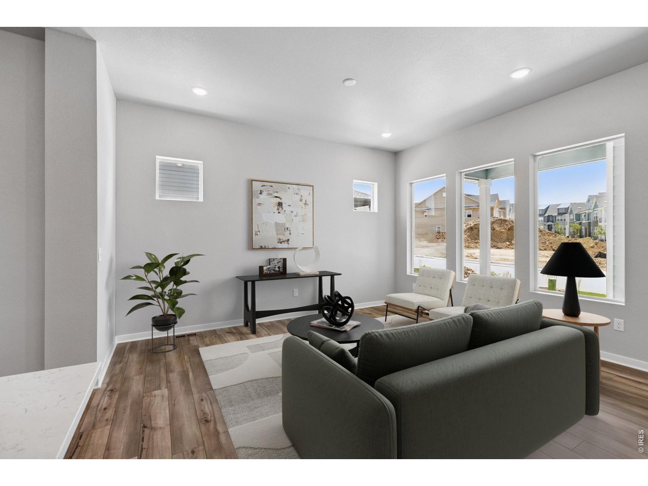 2749 Blue Iris Dr