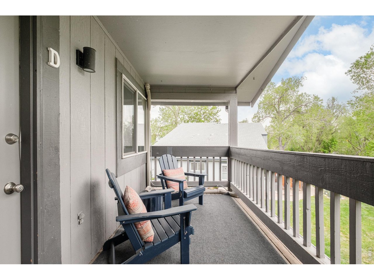 1129 Monroe Dr