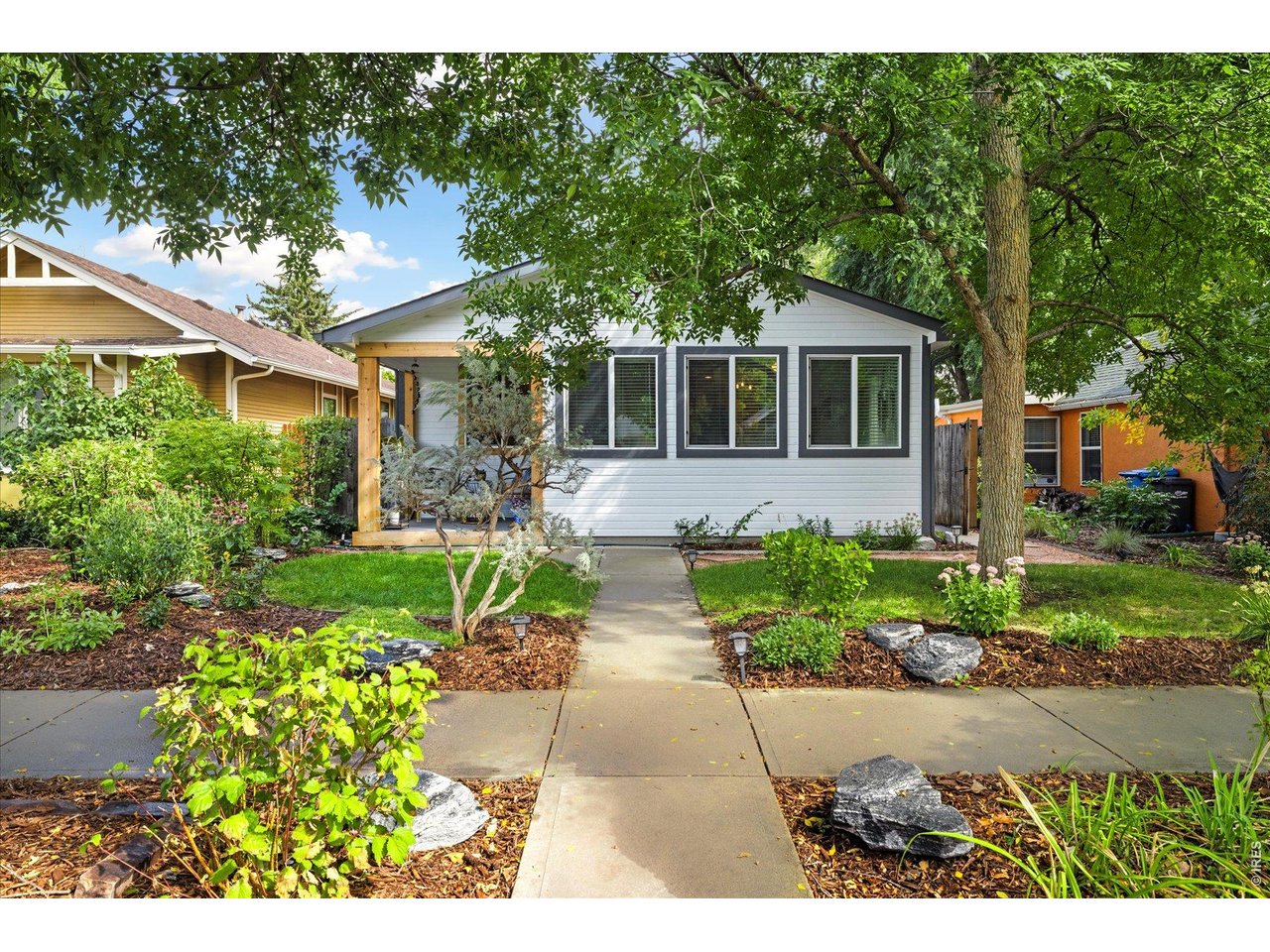 320 N Loomis Ave