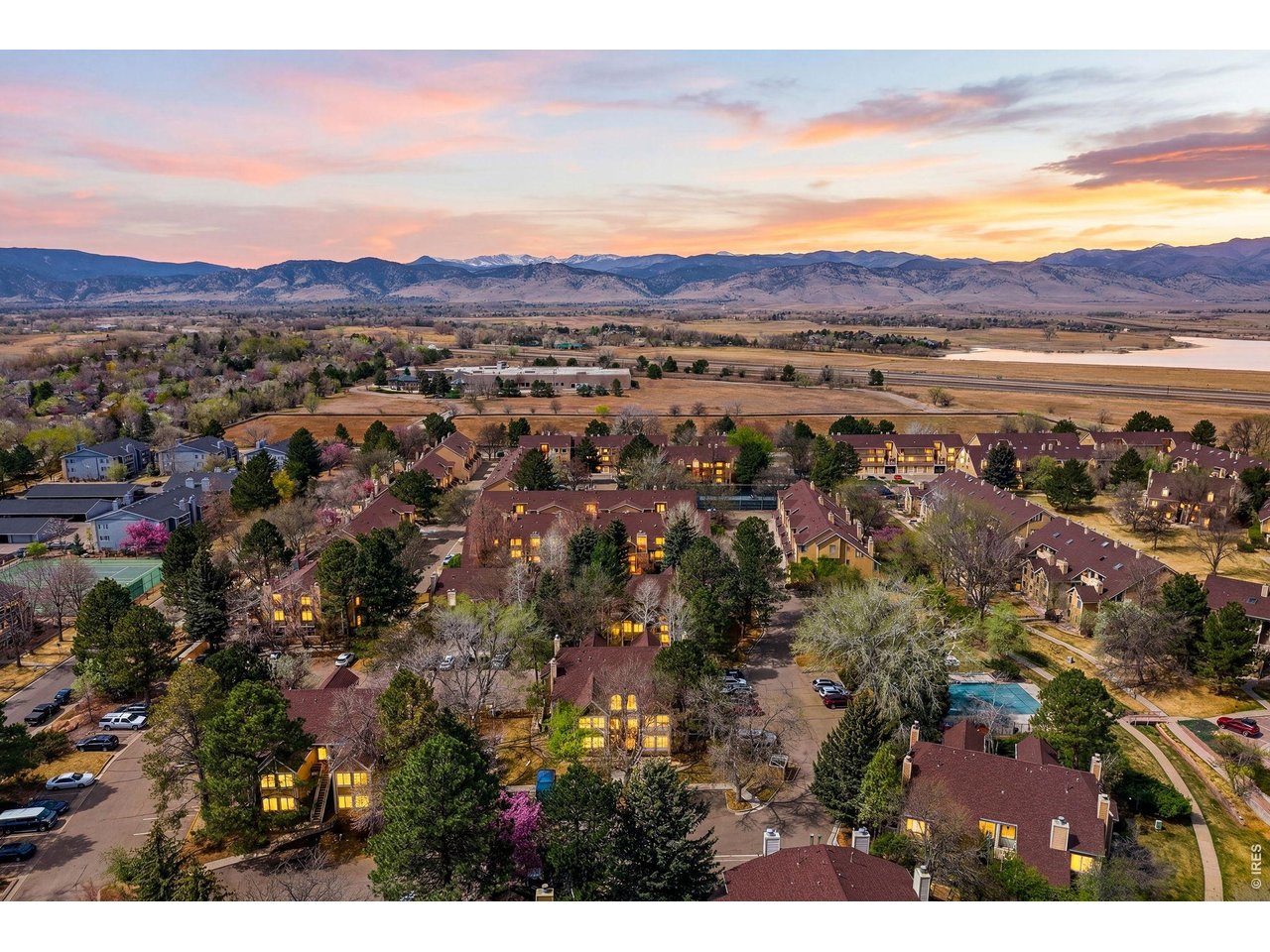 4827 White Rock Cir