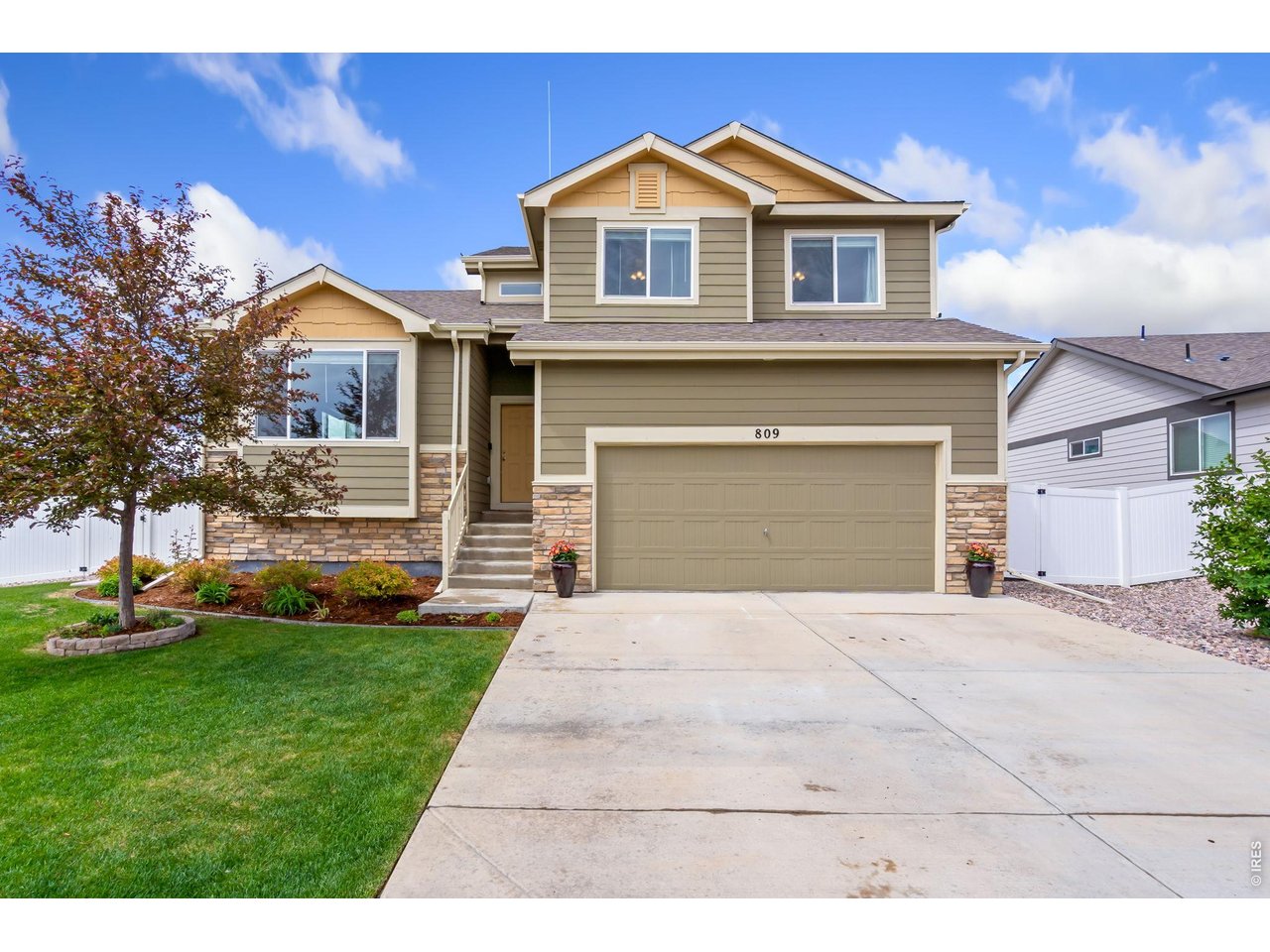 809 Sambar Dr