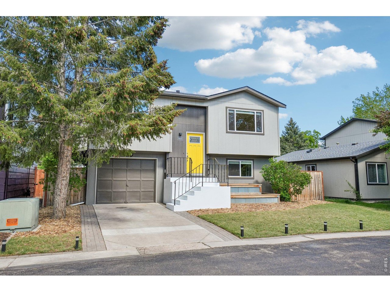 800 Countryside Dr