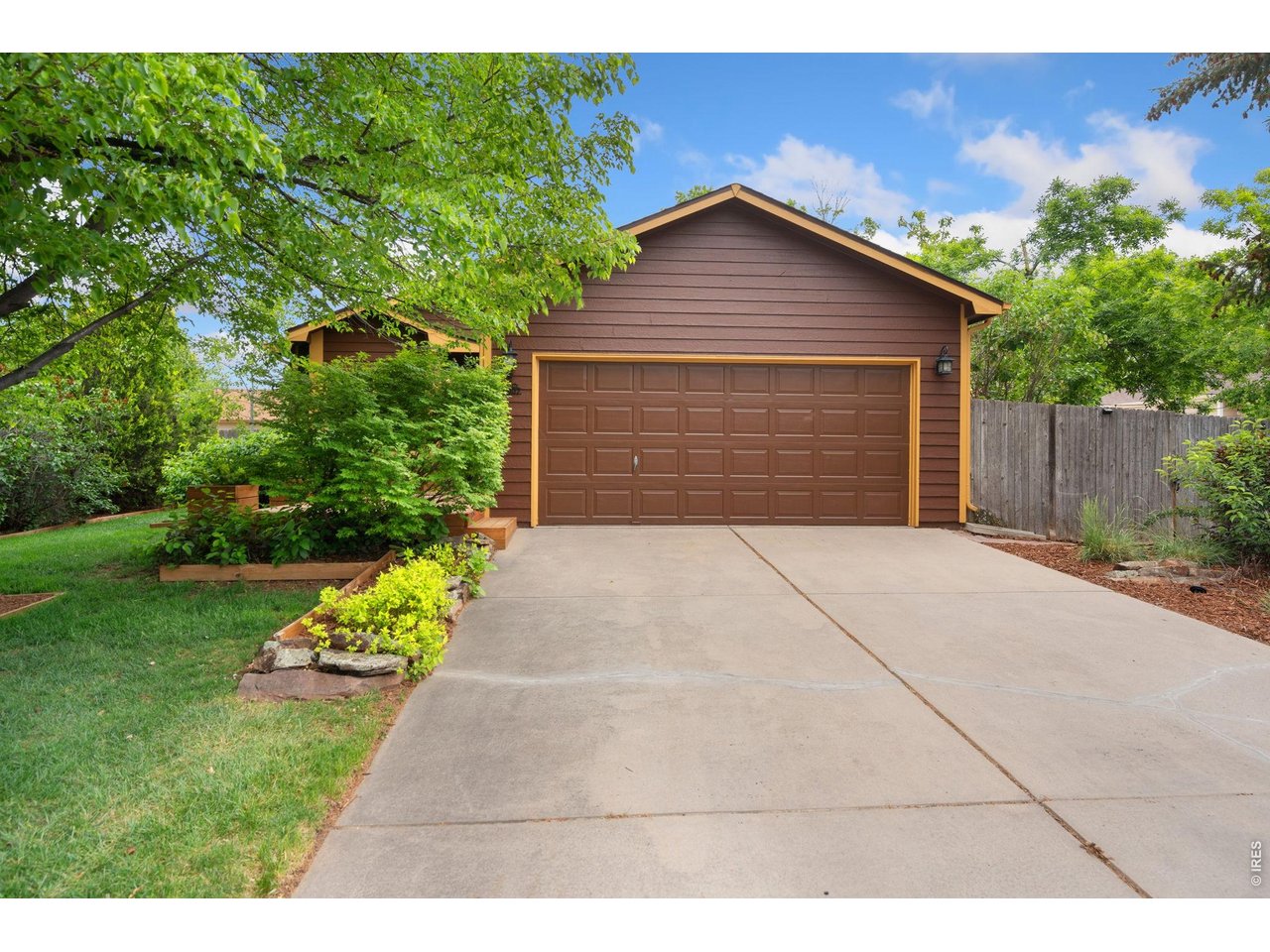 2507 Powell Pl