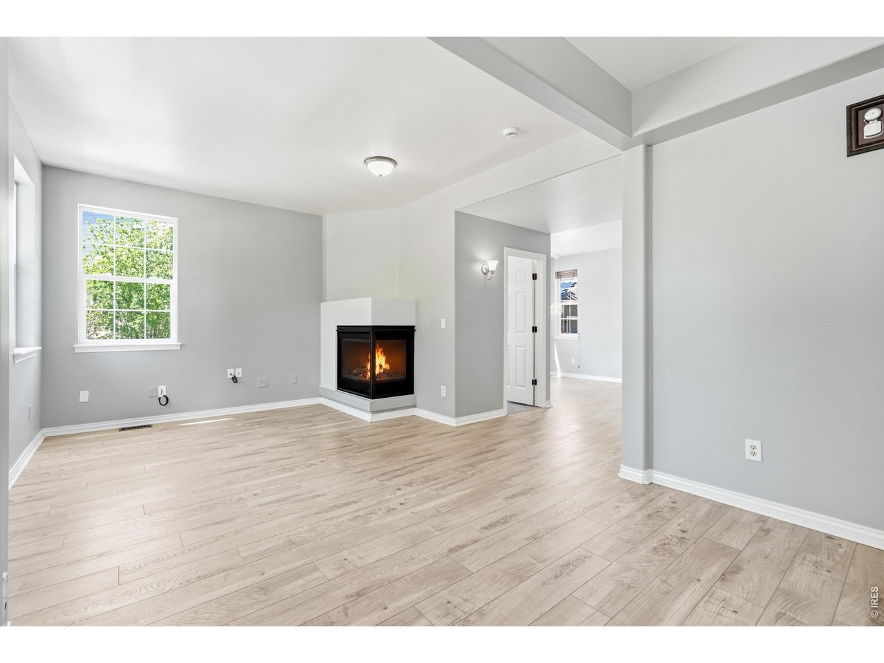 525 Casper Dr