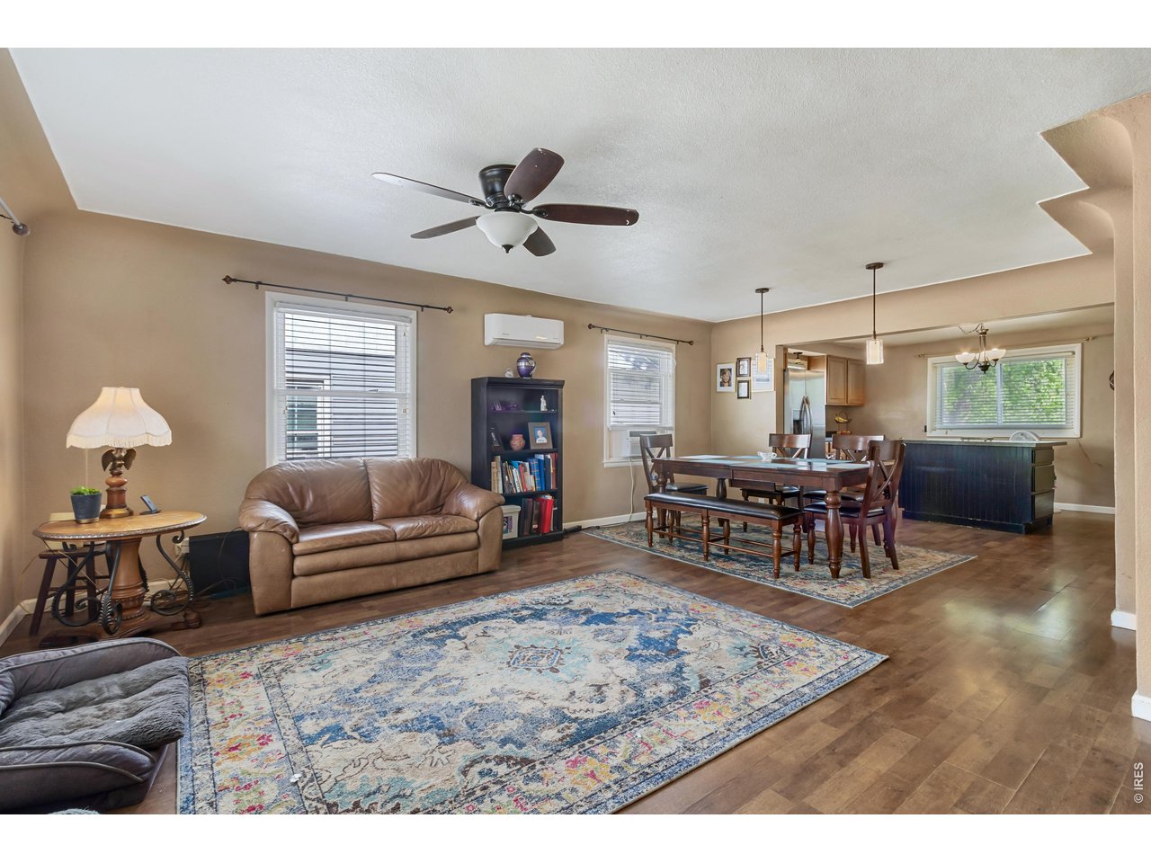327 W Eisenhower Blvd