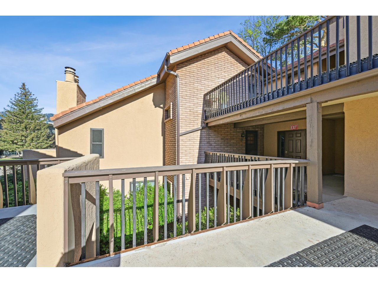 4475 Laguna Pl