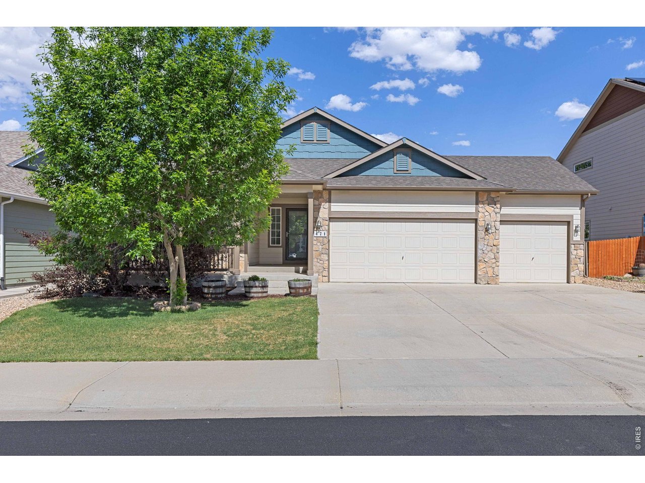 471 Homestead Ln