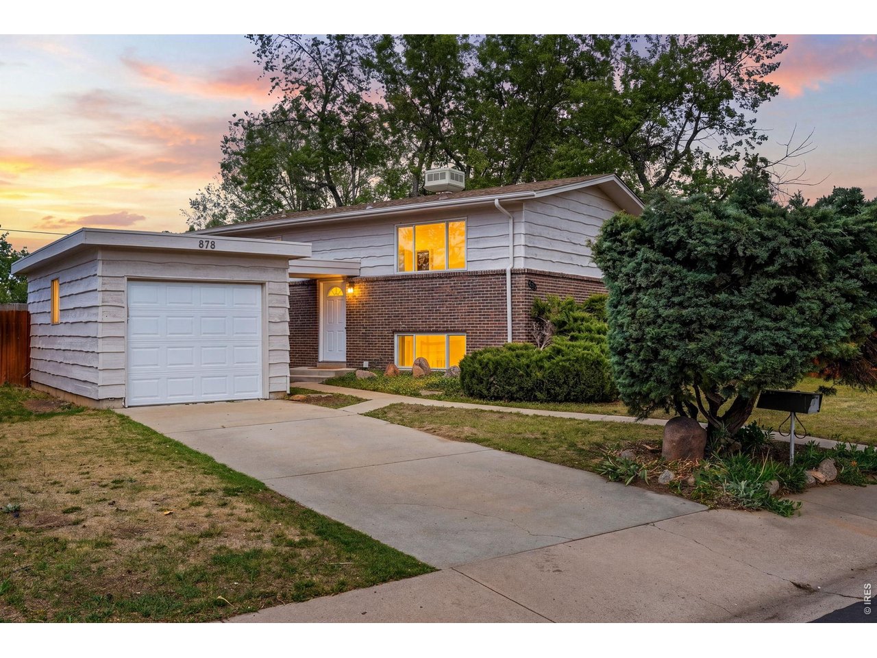 878 Morgan Dr