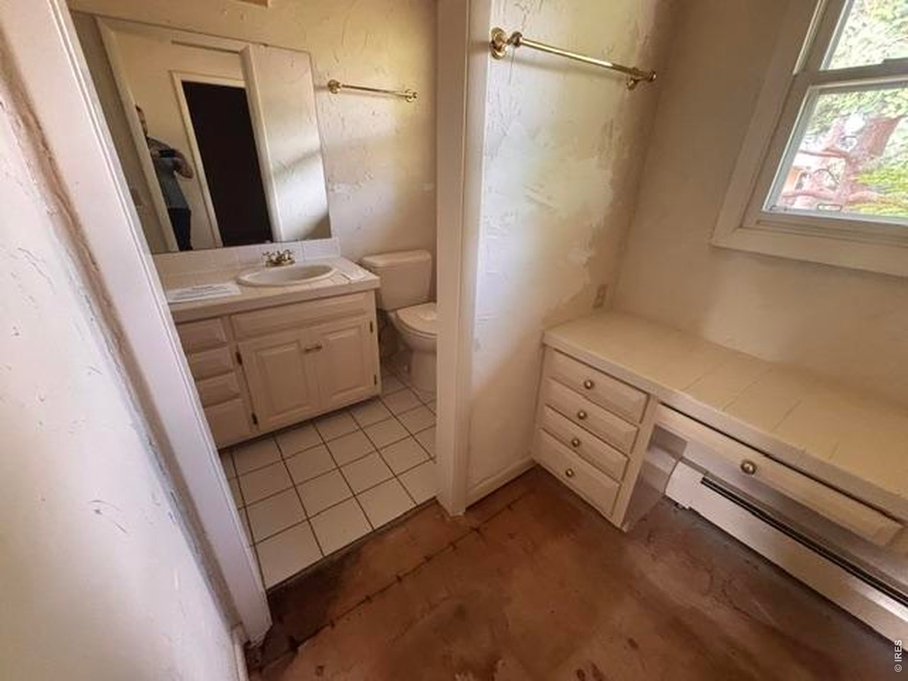 1409 Meeker Dr