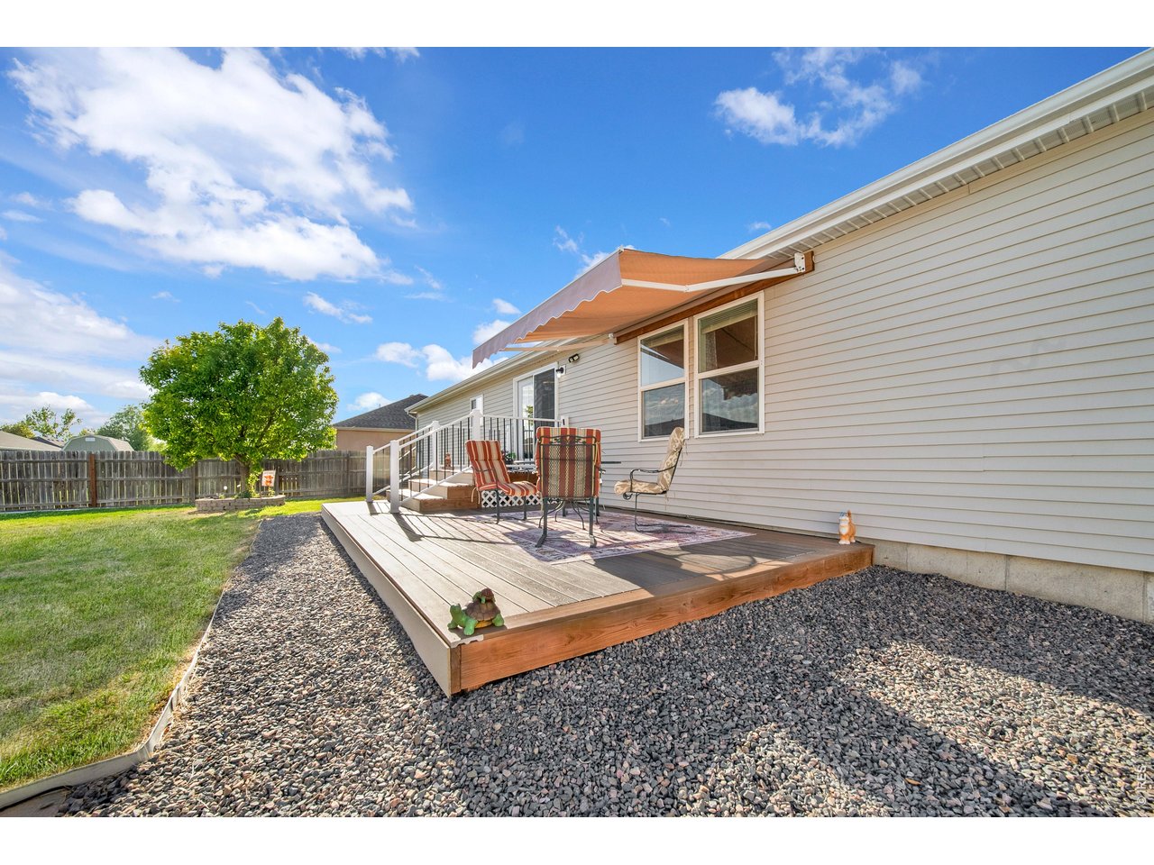 603 Lark Ln