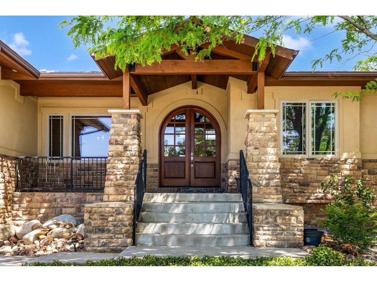 7042 Ruidoso Dr