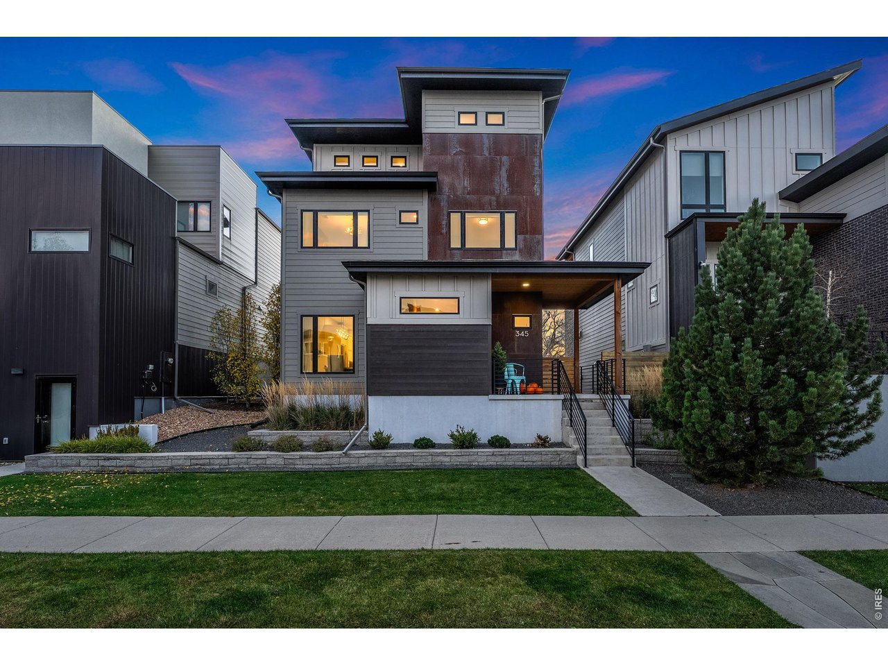345 Pascal St