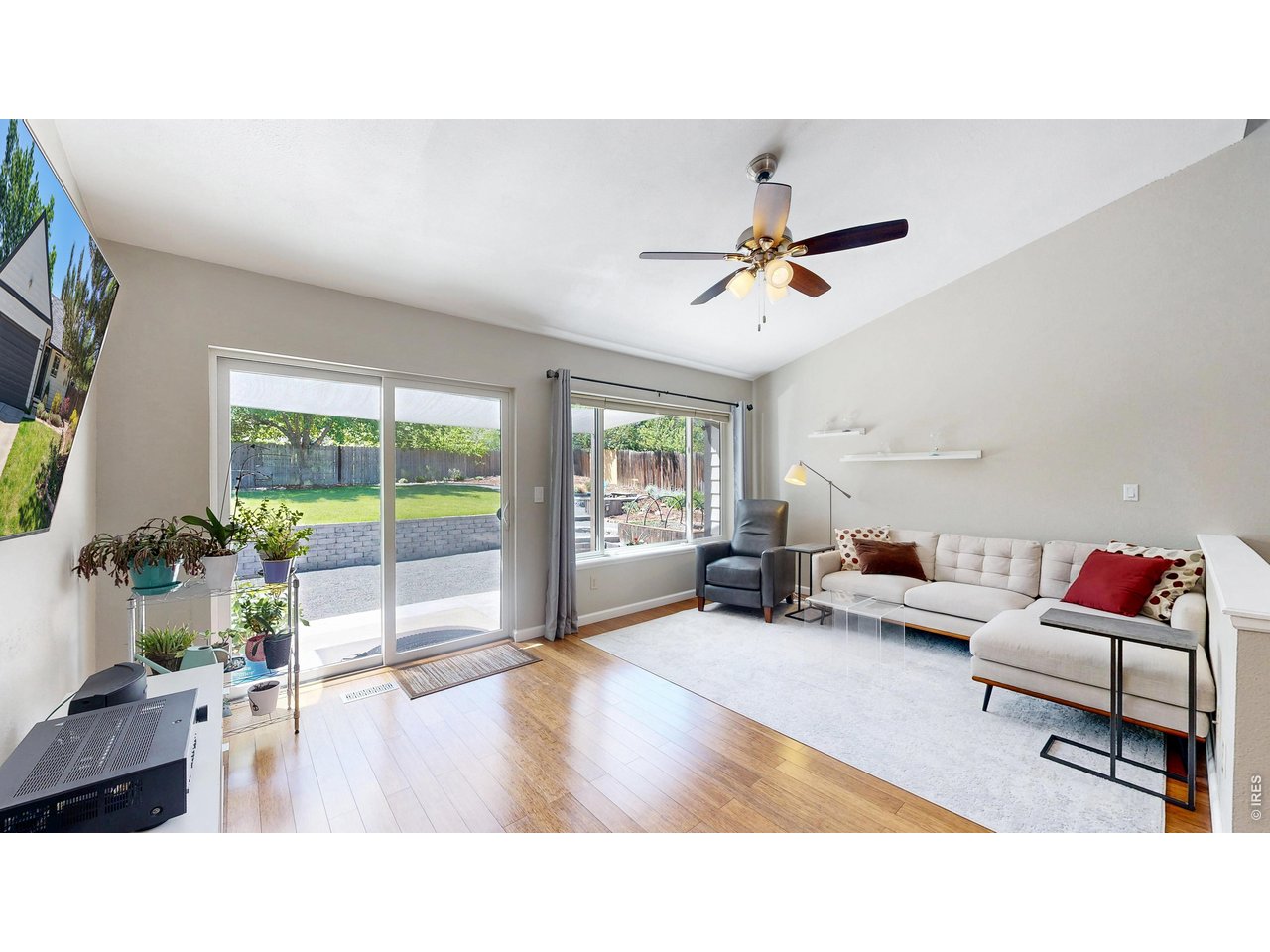 2725 Garden Dr