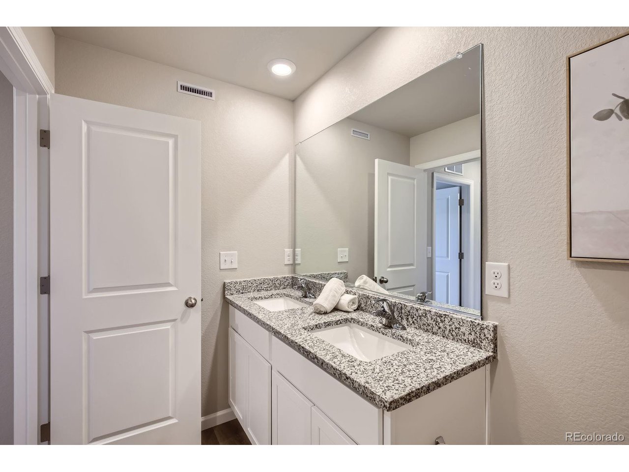 141 Robin Rd