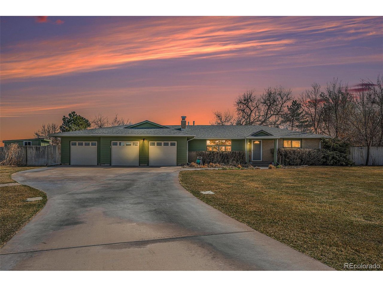 2208 Champlain Dr