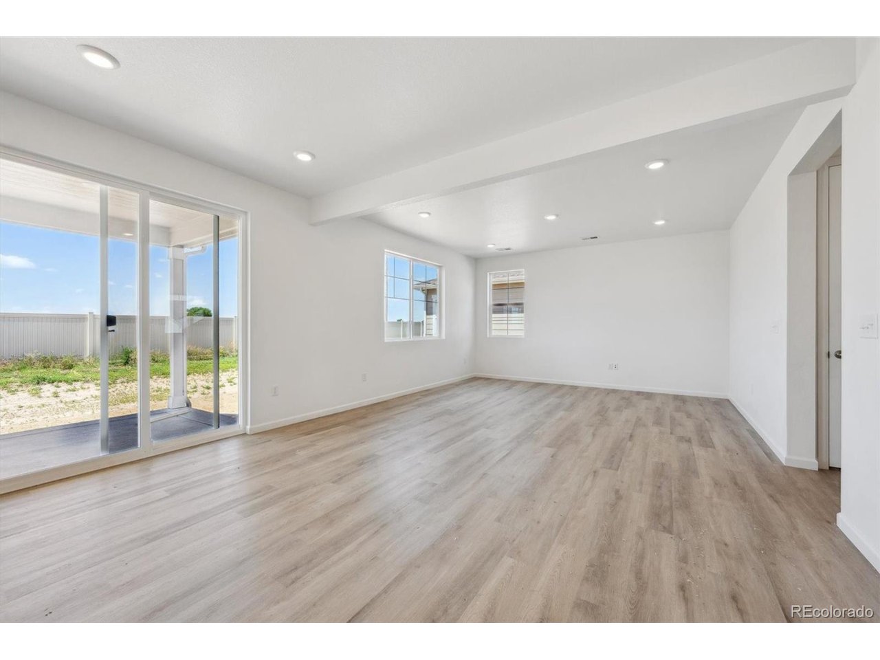 313 W Owen Ave