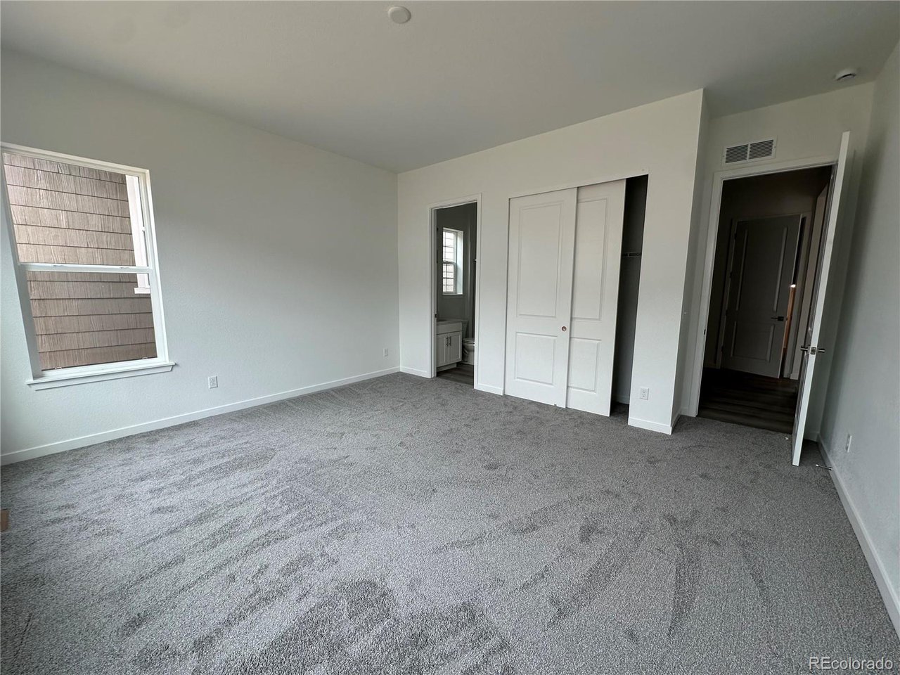 5528 Tamarack Ave