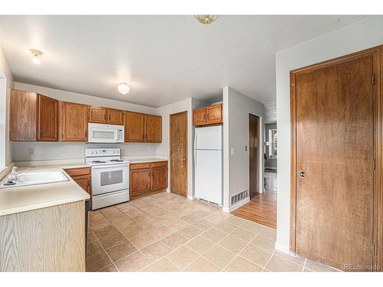 3061 W 107th Place