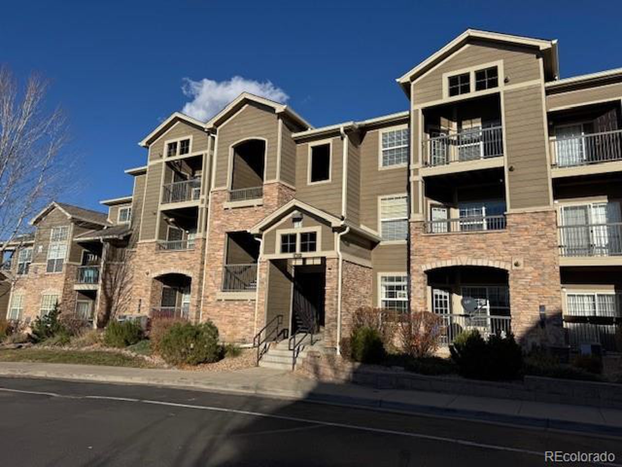 2745 Blue Sky Cir