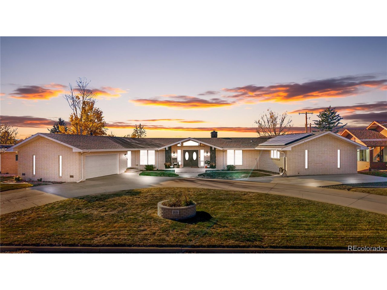 2121 Clubhouse Dr