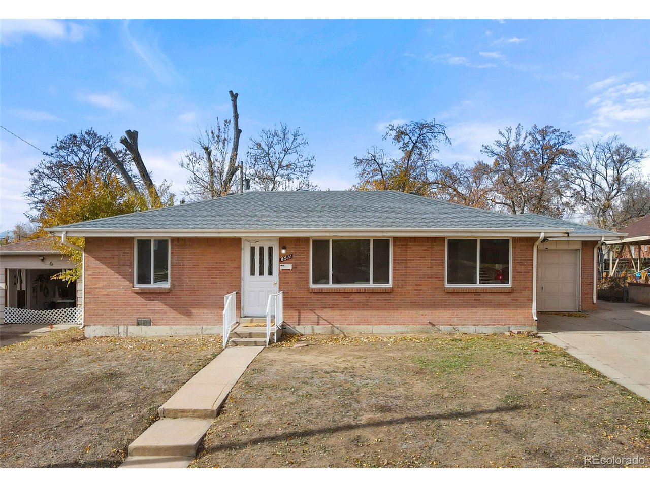 8511 Franklin Dr