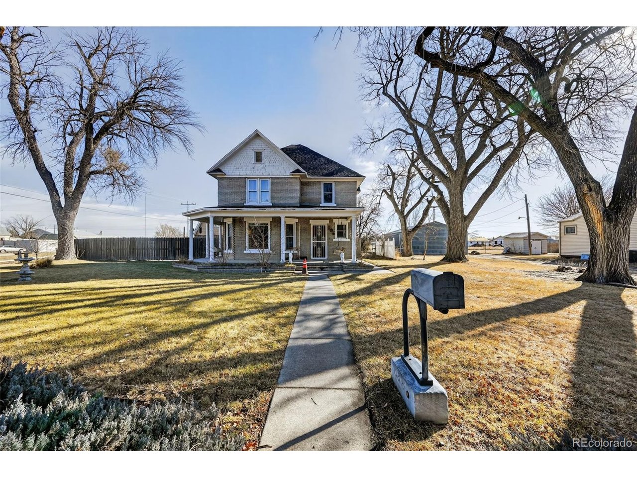 206 S Main St