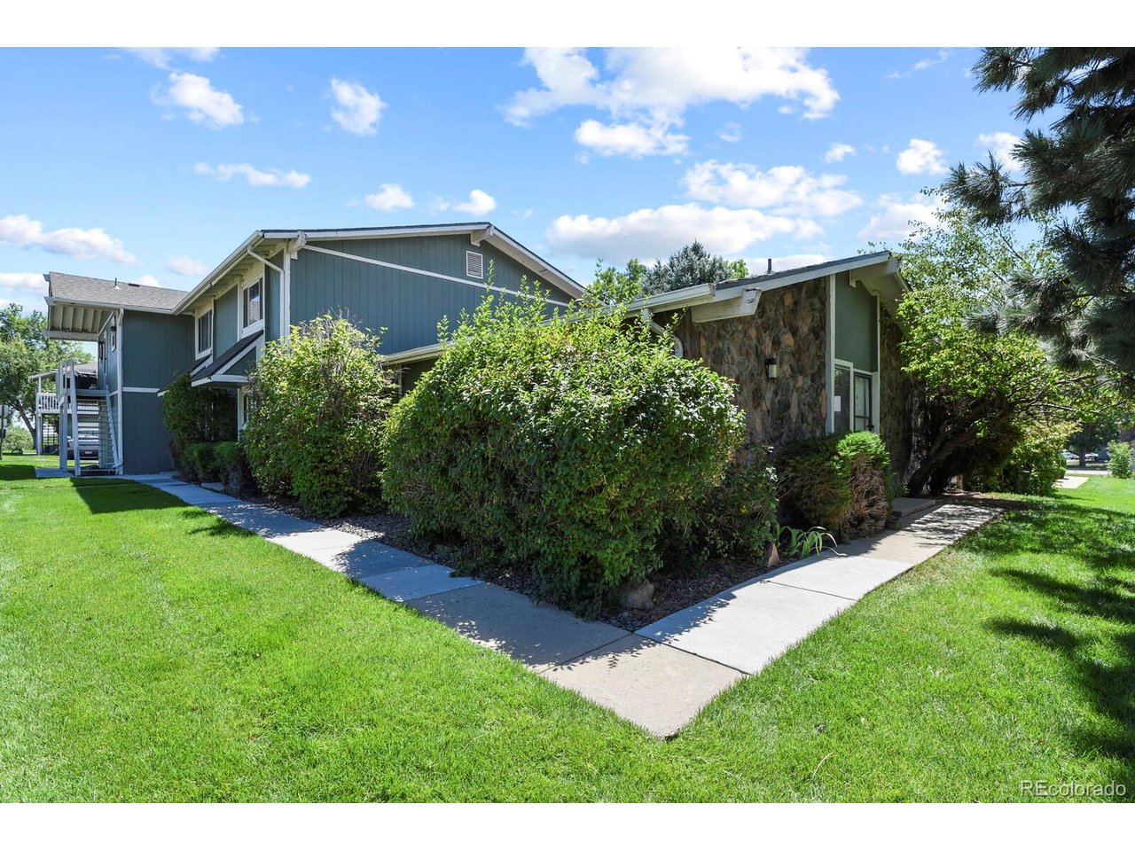 2246 N Coronado parkway Pkwy