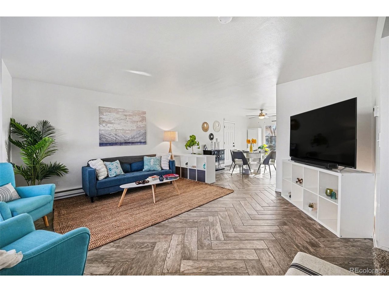 2450 W 55th