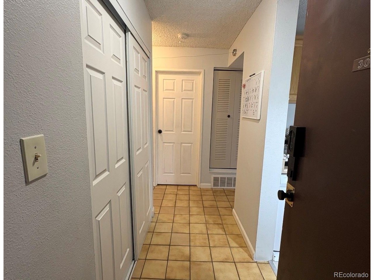 10211 Ura Ln