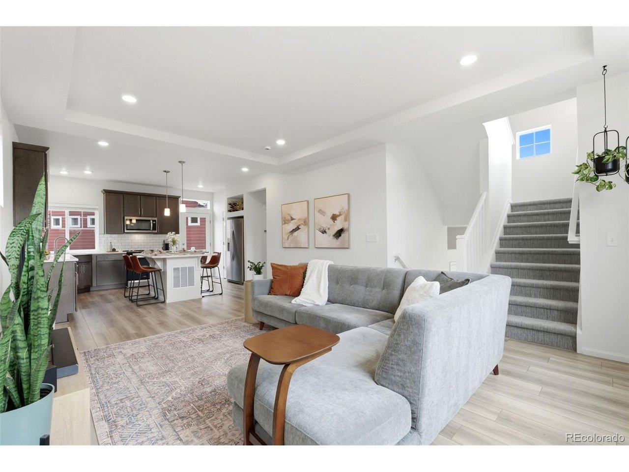 1065 Sugarloaf Ln