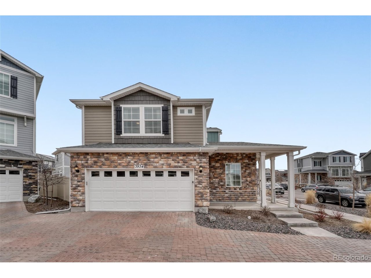3934 N Quatar Ct