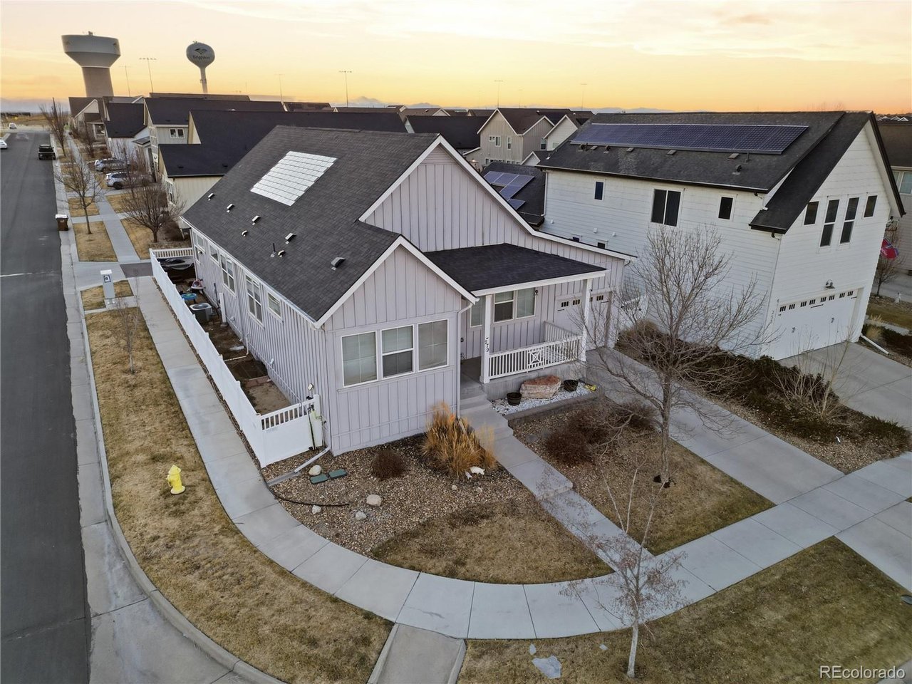 279 S 45th Ave