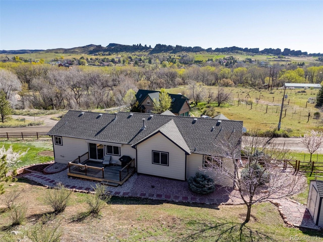3101 Escondido Dr