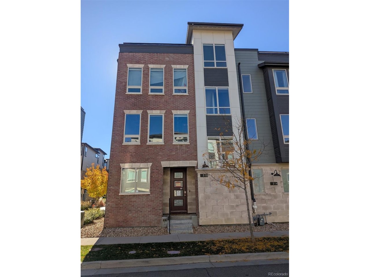 518 Promenade Dr