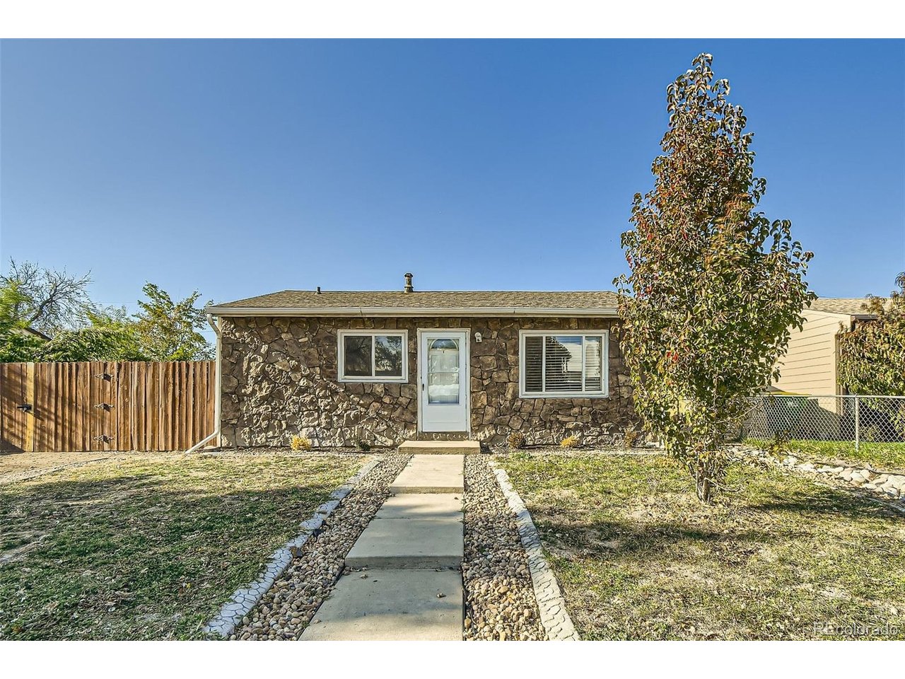 7695 Kearney Dr