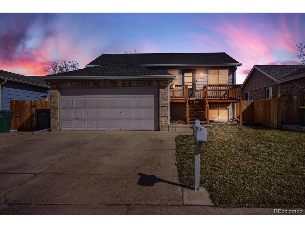 12105 Newport Dr