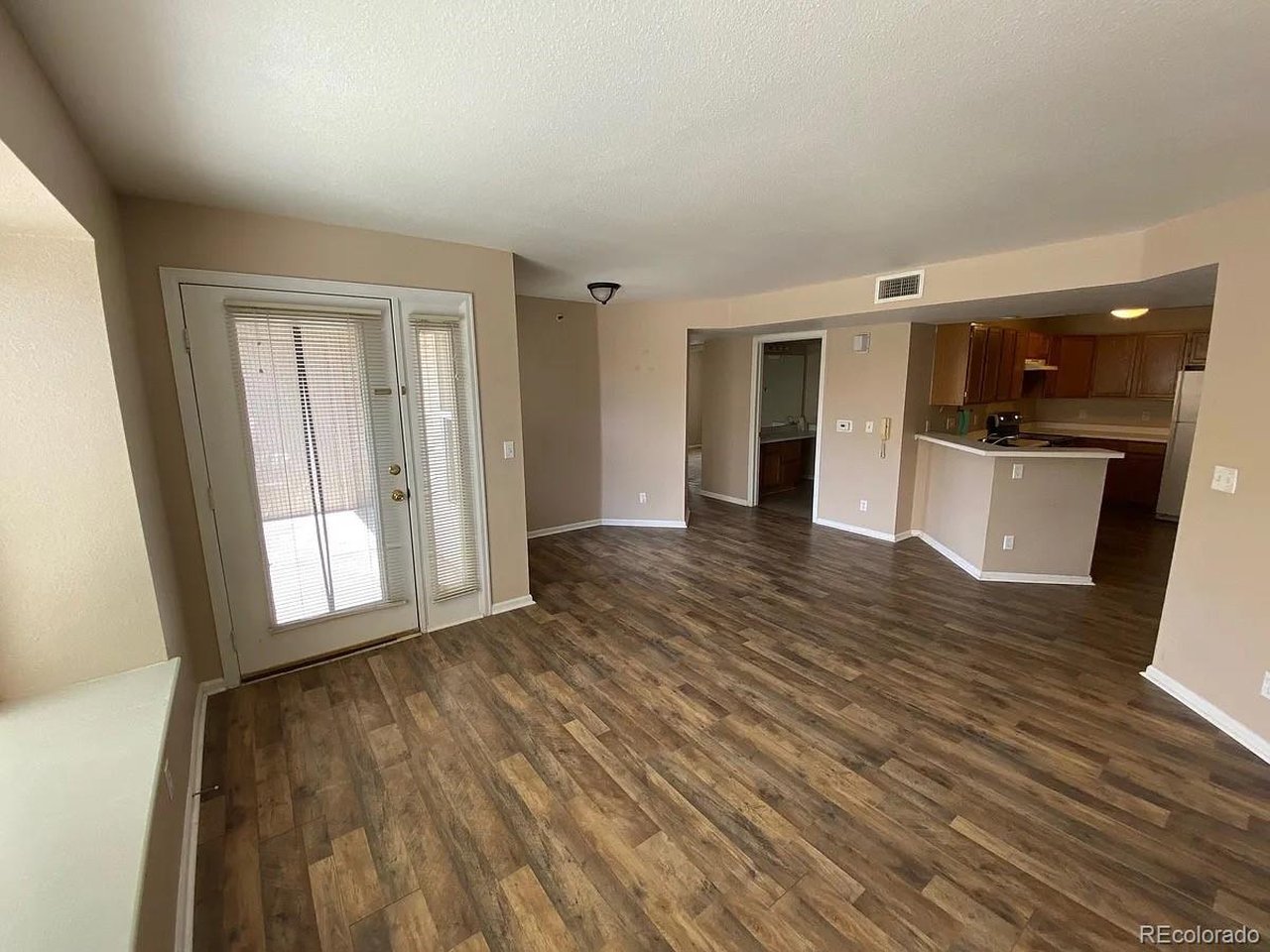 1830 W Centennial Dr