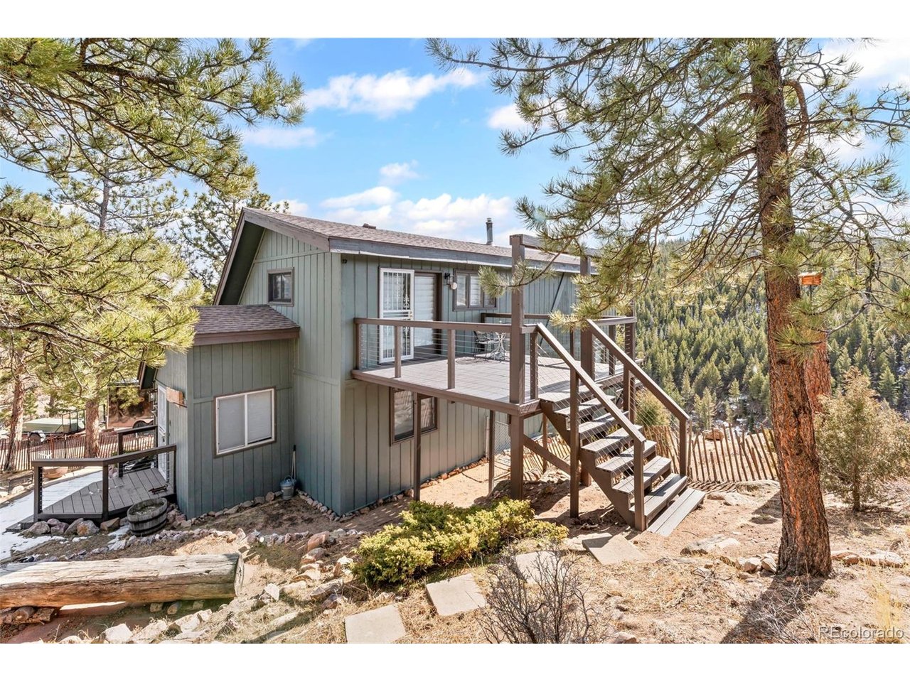672 Comanche Cir