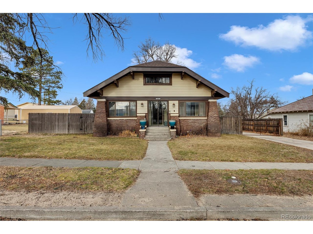 419 Pueblo Ave