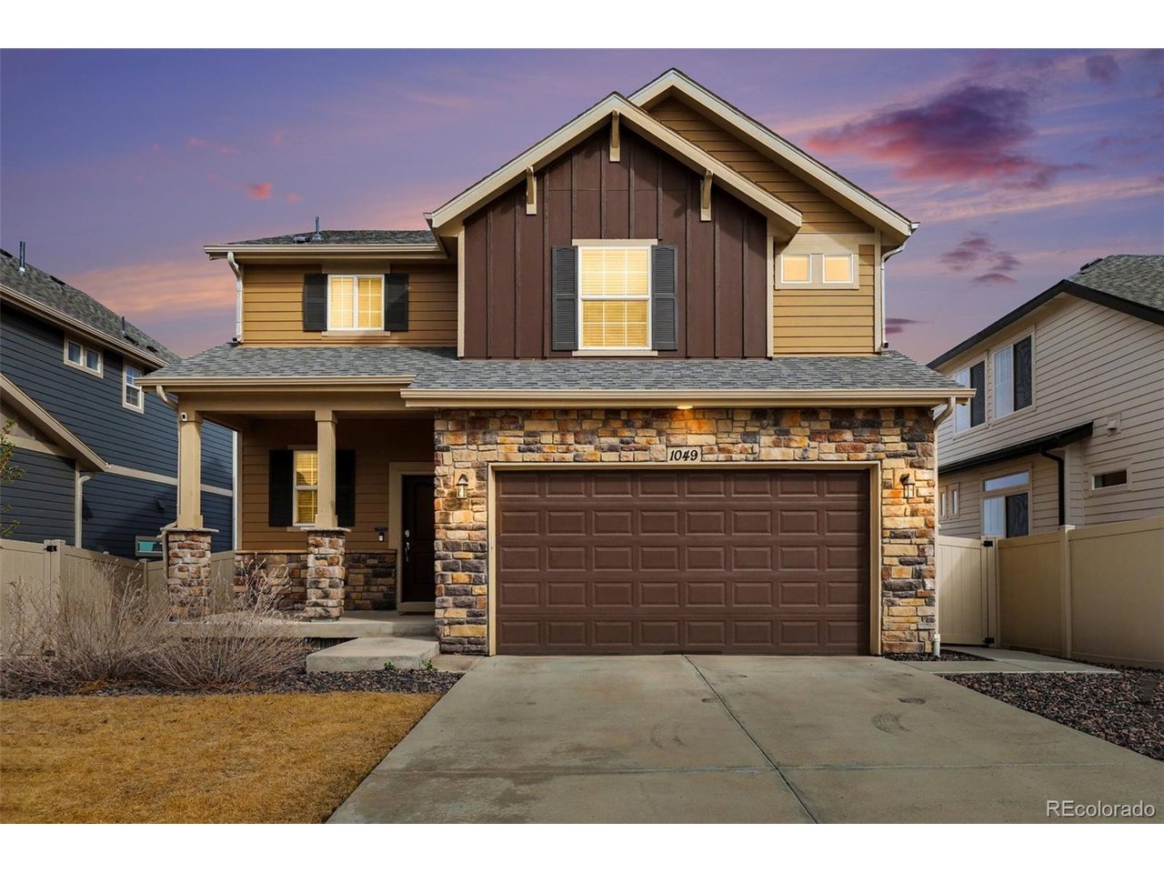 1049 Larkspur Dr
