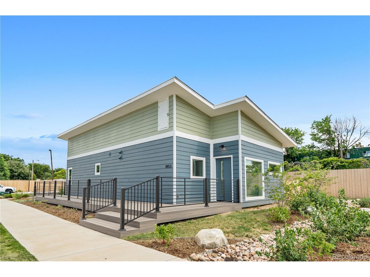 1953 Blackhawk St