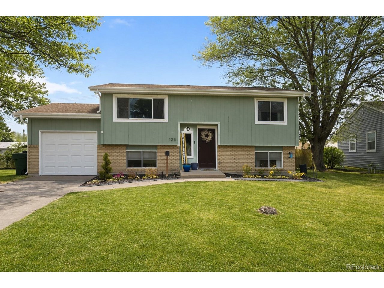 125 Columbia Dr