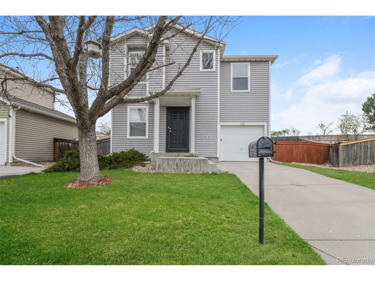 1370 Bluebird St