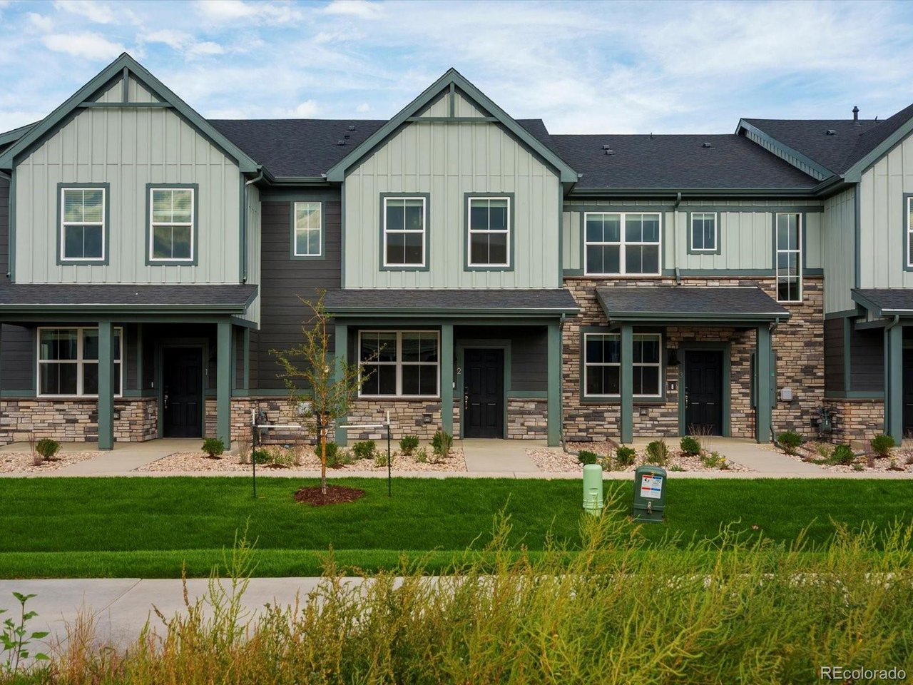 1600 Riverplace Dr