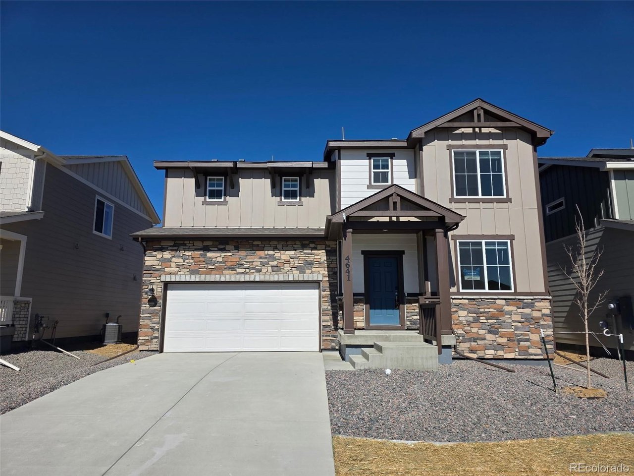 4641 Sunsplash Way