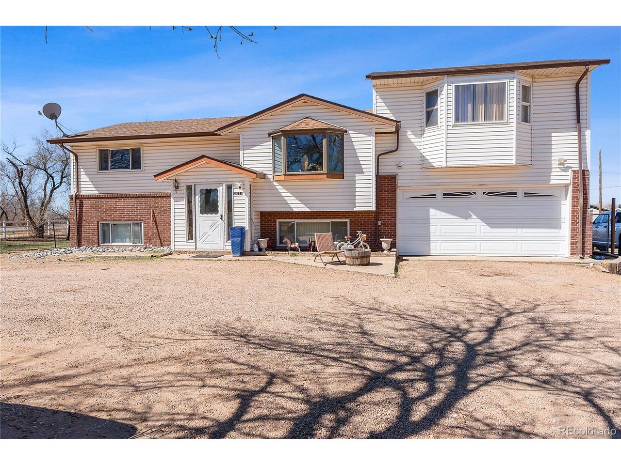 3021 Vantage Dr